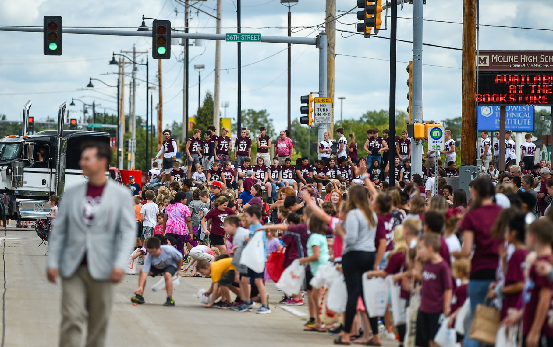 091419-mda-nws-molinehomecoming-024a.JPG